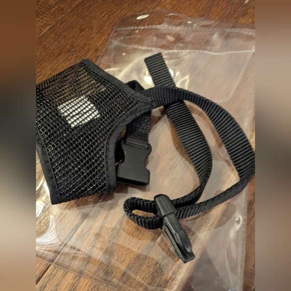 New ADJUSTABLE MESH MUZZLE GRREAT CHOICE size M 24-48 Lb - Picture 9 of 10